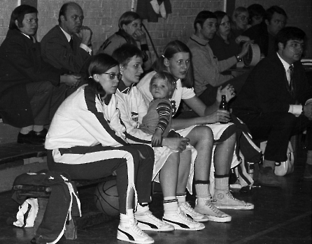 19720115 Basketball 05