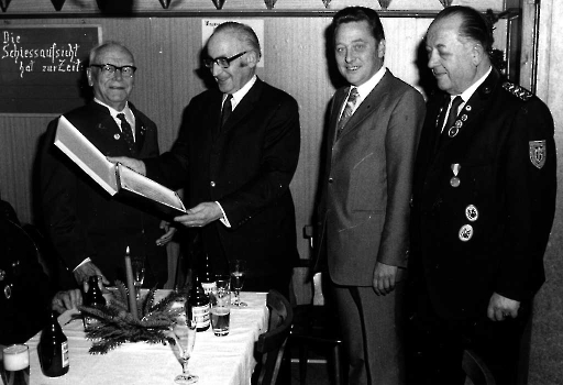 19731203 Hüsing König Wappenteller, Levi, Busch, Heise