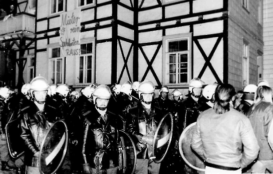 19810129 Hausbesetzung Weenderland 51 4