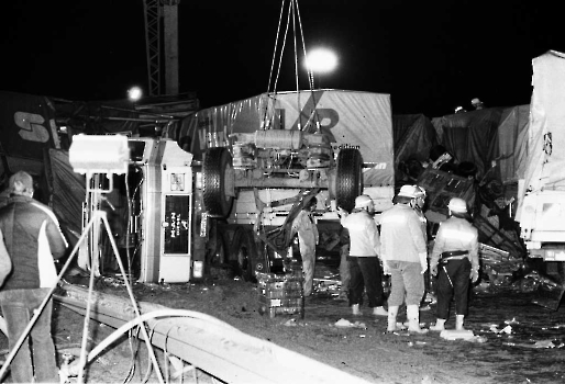 19820305 Unfall LKWs BAB 4