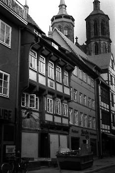 19830303 Ältestes Wohnhaus 1432