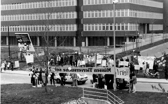 19830422 Demo Primatenzentrum2