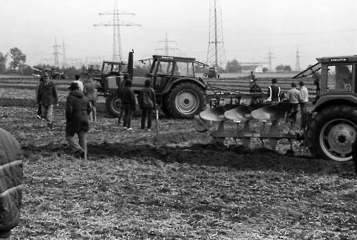 19830710 Pflügen Landjugend