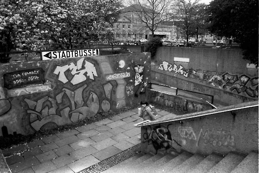 19920419 Tunnel zum Bahnhof, Grffitimalerei