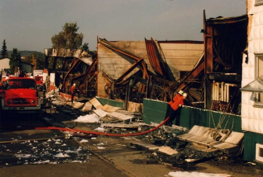 19931010 Feuer Farben Bank 4